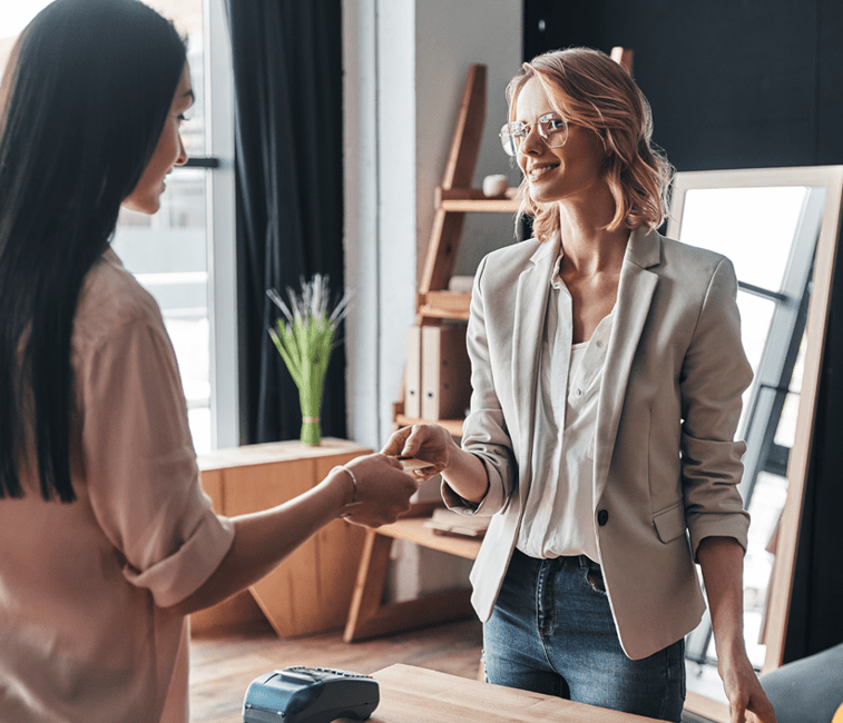 Almanca Satıcı Müşteri Diyalogları Kısa